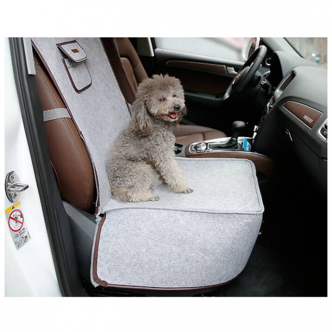 Автокресло для перевозки собак мелких пород